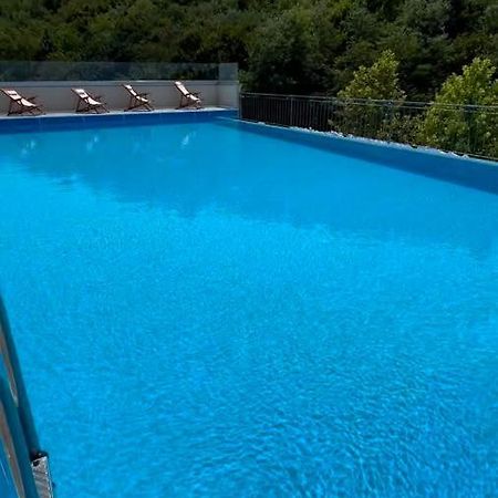 Hotel La Villa Gjakova Buitenkant foto