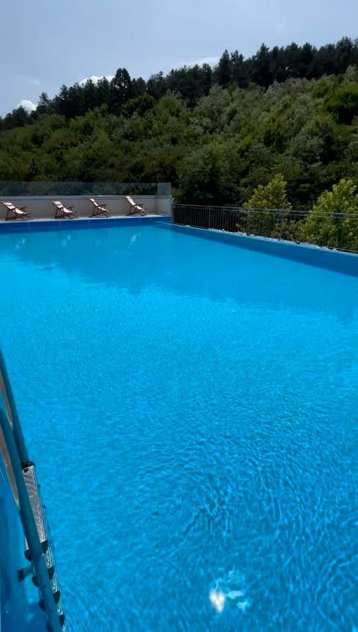 Hotel La Villa Gjakova Buitenkant foto