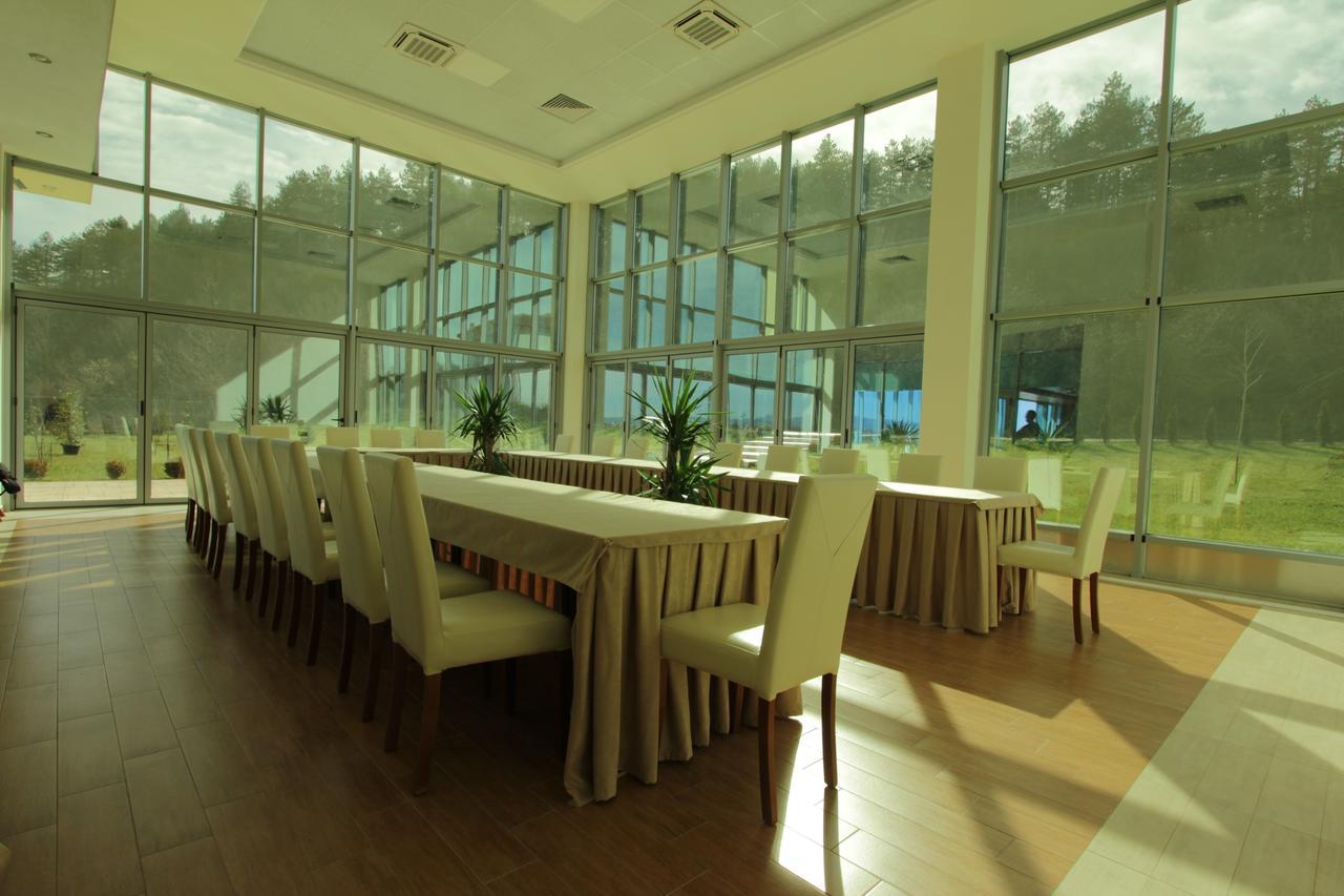 Hotel La Villa Gjakova Buitenkant foto