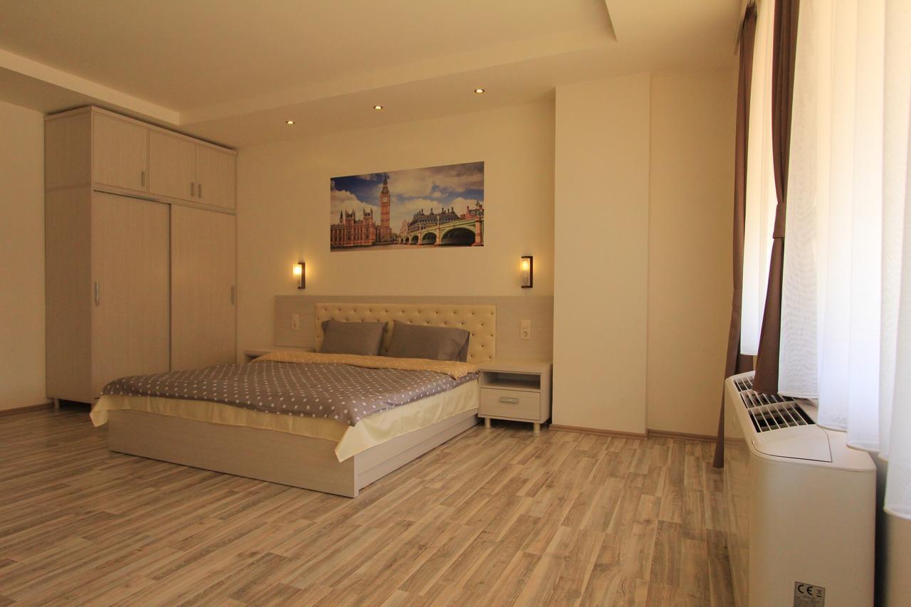 Hotel La Villa Gjakova Buitenkant foto